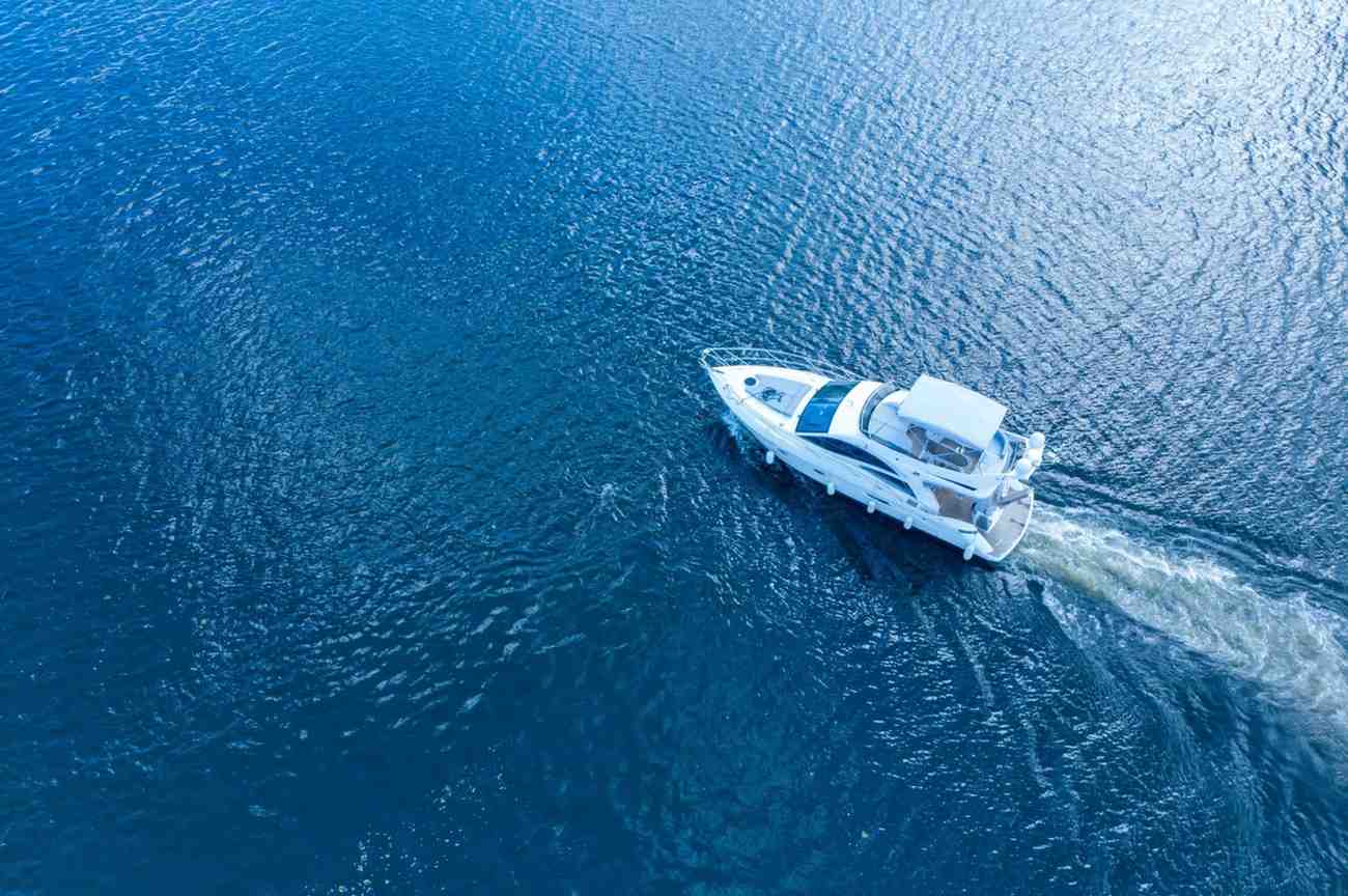 Hire luxury private yachts in goa